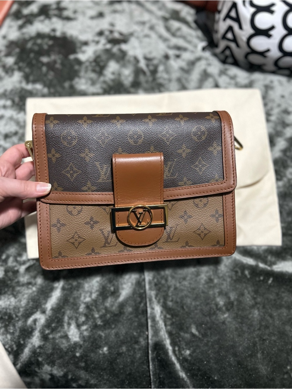 Louis Vuitton Dauphine MM Monogram Reverse Shoulder/Crossbody Bag